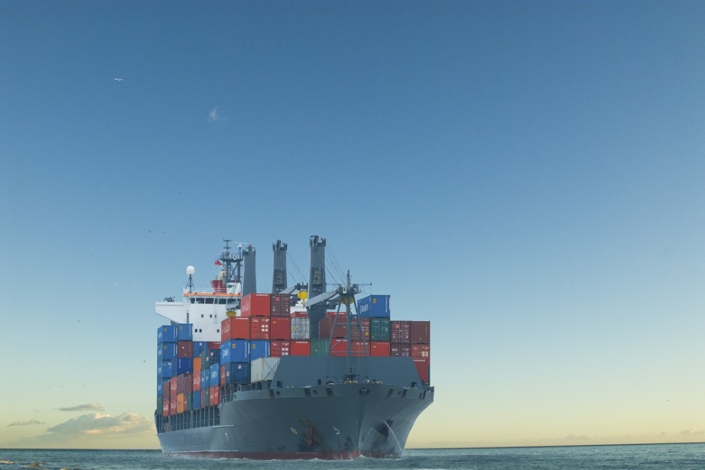 Możliwe formy transportu kontenerów z Chin – którą opcję wybrać?